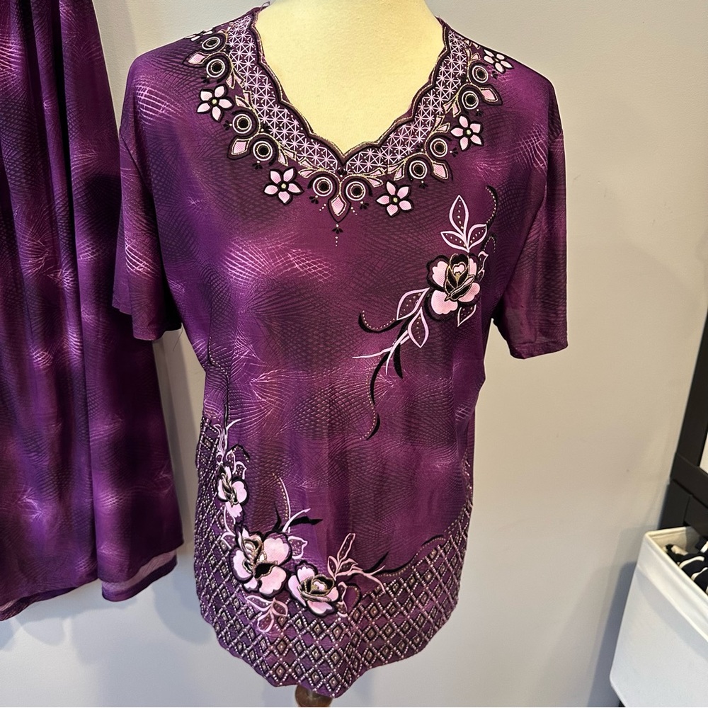 T-C Fashion Co-Ord Purple, White and Black with Gold Glitter Top and Maxi Skirt - Picture 5 of 12